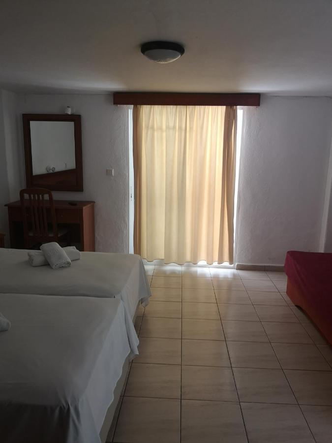 Gatos Beach Hotell Pefkochori Eksteriør bilde